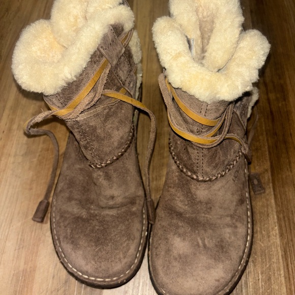 UGG Tan and Cream Shearling Boots - Picture 2 of 5